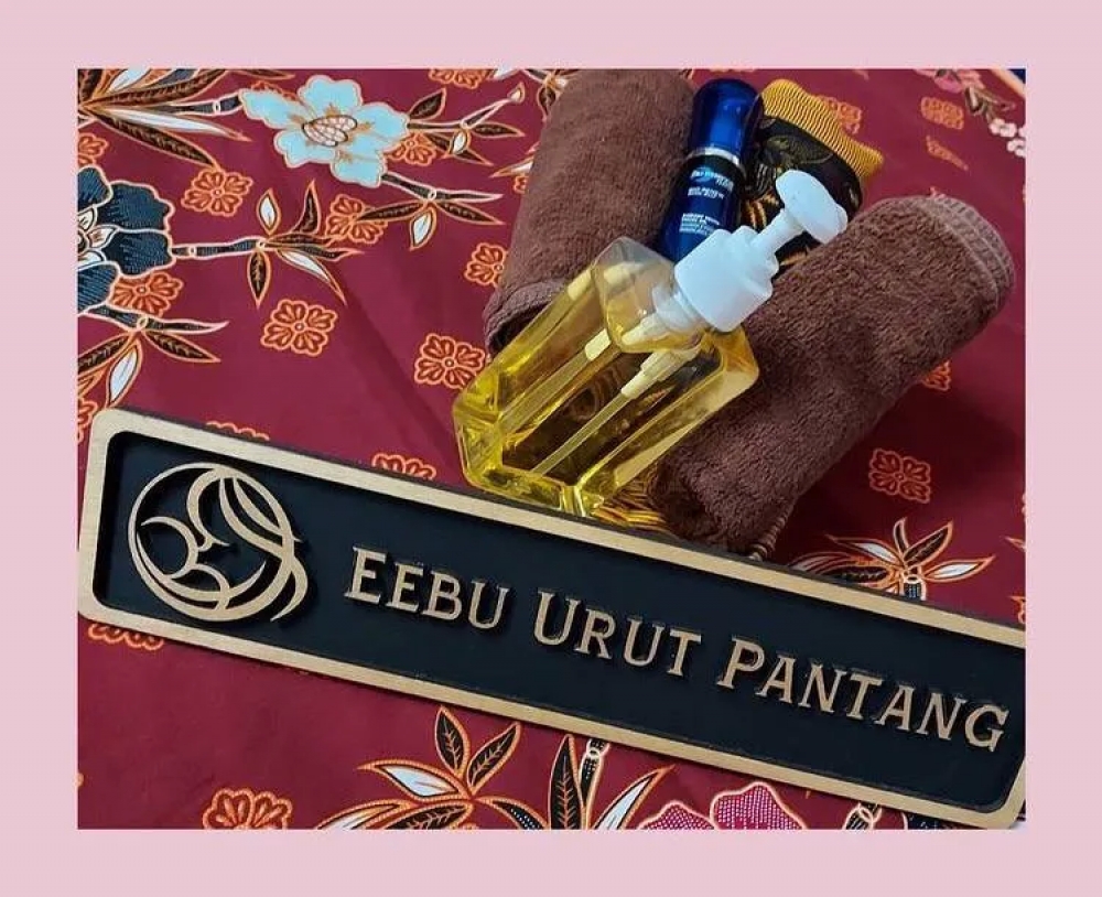 EEBU URUT PANTANG